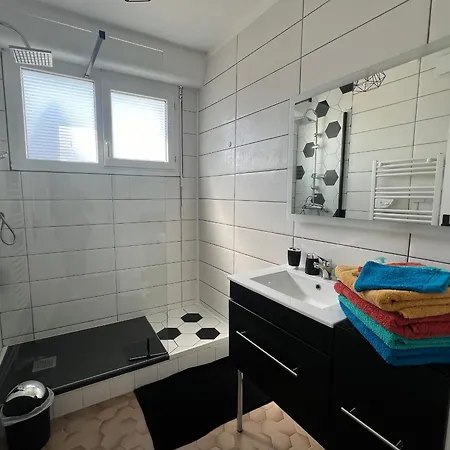 Maison Renovee Bord De Avec Veranda, Jardin, 4 Couchages, Proche Plages Et Commerces - Fr-1-349-200 Holiday home Riantec