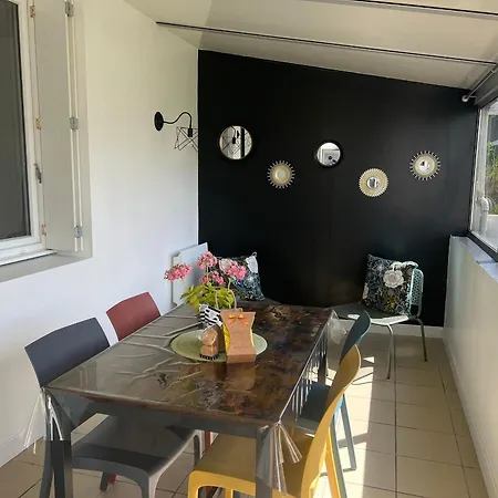 Holiday home Maison Renovee Bord De Avec Veranda, Jardin, 4 Couchages, Proche Plages Et Commerces - Fr-1-349-200 Riantec